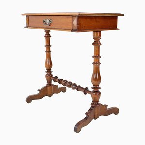 Mesa de costura de madera maciza y chapa, 1895