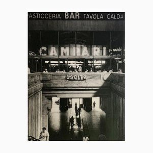 Bar Milano, 1971, Tirage d'Archivage, Encadré