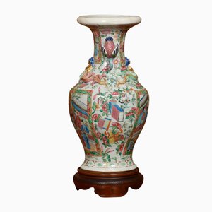 Vases Roses de la Famille Cantonaise