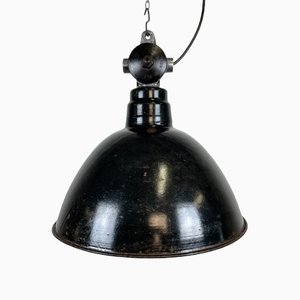 Lámpara colgante industrial esmaltada en negro de LBD Veb Leuchtenbau Dresden, años 50