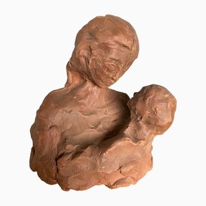 Escultura de mujer con niño, años 70, yeso