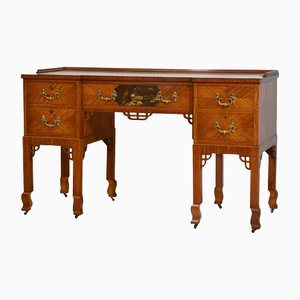 Escritorio inglés antiguo de madera satinada, década de 1900