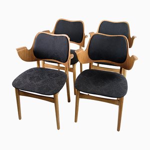 Model 107 Armchairs in Oak and Teak in the style of Hans Olsen, Set of 4