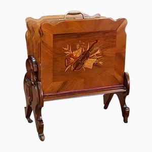 Canterbury vittoriano in legno di noce intarsiato