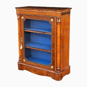 Mueble victoriano de madera nudosa de nogal