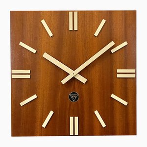 Orologio da parete vintage in legno marrone di Pragotron, anni '80