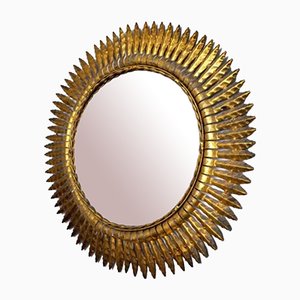 Espejo italiano de metal dorado con hojas doradas, años 60