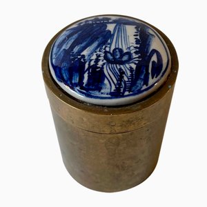 Pot à Tabac en Laiton avec Couvercle Bleu Peint à la Main de Delft, 1950s