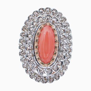 Anello in oro rosa e argento con corallo e diamanti, anni '60