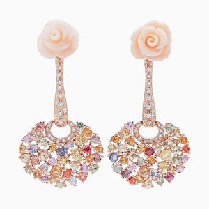 Aretes colgantes de oro rosa de 14 quilates con coral, zafiros multicolores y diamantes, años 70. Juego de 2