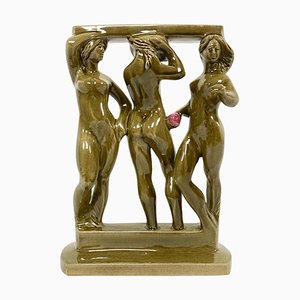 Figura de las tres gracias en la casa de baños de Zdeněk Frank para Johoker Bechyně, 1970