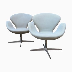 Swan Chairs by Arne Jacobsen from Fritz Hansen, 2013, Set of 2