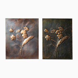 Handgehämmerte Mid Century Kupfer Wandpaneele mit Reliefblumen, 1960er, 2er Set