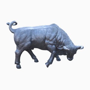 Estatua de toro gigante de bronce