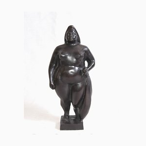 Estatua femenina francesa de bronce semidesnuda