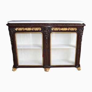 Credenza in palissandro francese con vetrina intagliata