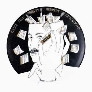 Italienische postmoderne Keramik Wandkalender Platte von Fornasetti, 2013