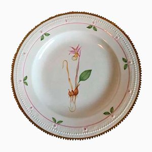 Flora Danica #735/3549 Dinner Plate from Royal Copenhagen, 1936