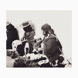 Hanna Seidel, Ecuadorian Seller, 1960s, Black and White Photograph