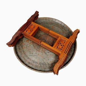 Antiker islamischer Fußhocker mit Tischplatte aus Kupfer