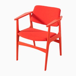 Vintage Armlehnstuhl aus roter Eiche, 1960er