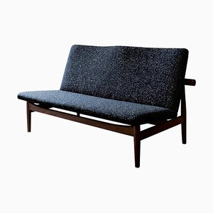 Japan Series 2-Sitzer Sofa aus Holz und Raf Simons Stoff von Finn Juhl