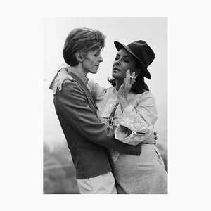 Impresión en gelatina de plata de Terry O'Neill, David Bowie y Elizabeth Taylor, Beverly Hills, 1975