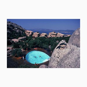 Slim Aarons, Pool at Porto Rotondo, Sardaigne, 1982, Photographie