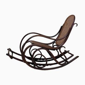 Sedia a dondolo di Thonet, inizio XX secolo