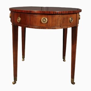 Antique Oval Rent Table in Mahogany, 1780