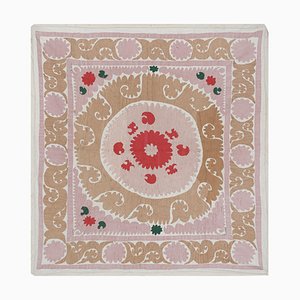 Textil Suzani de Asia Central vintage en rosa neutro, uzbeko