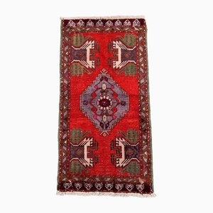 Alfombra turca vintage pequeña de lana roja