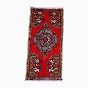 Alfombra turca vintage pequeña de lana roja