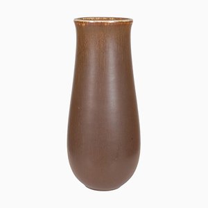 Hohe braune Vase aus Steingut von Eva Stæhr