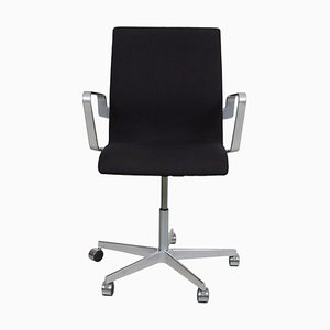 Black Christianshavn Fabric Oxford Low Office Chair by Arne Jacobsen