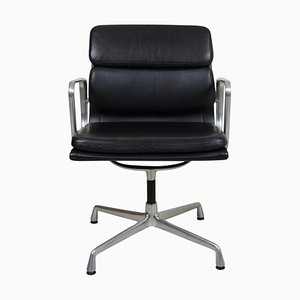 Black Leather and Matte Armrests Ea-208 Softpad Chair by Charles Eames for Vitra, 1990s