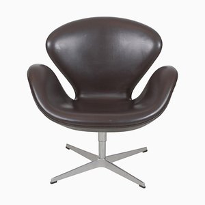 Swan Chair with Original Brown Leather by Arne Jacobsen for Fritz Hansen, 2000s