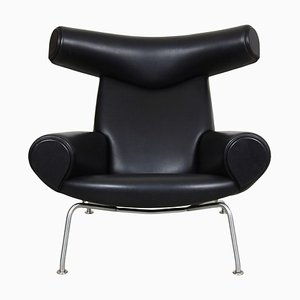 Sedia EJ-100 in pelle nera di Hans J. Wegner per Erik Jørgensen, anni '60