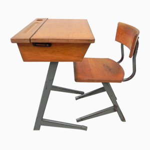 Scrivania e sedia industriali, anni '60, set di 2