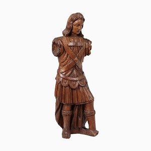 Soldato romano, scultura in legno