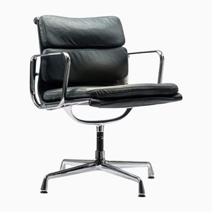 Aston Green Leather EA208 Soft Pad Management Office Chair by Vitraby Charles & Ray Eames, 1960s