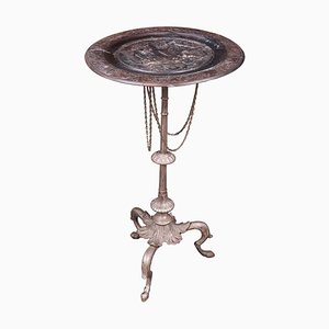 Tavolino a forma di zampa in metallo, XIX secolo