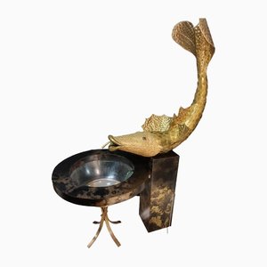Escultura de fuente en forma de pez de latón dorado de Henri Fernandez, años 70