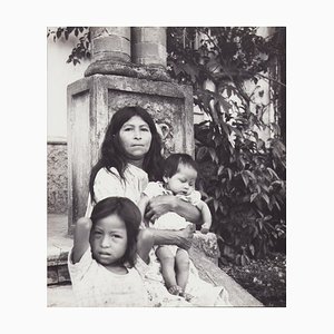 Hanna Seidel, madre ecuatoriana, años 60, fotografía en blanco y negro