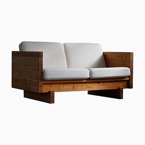Schwedisches modernes 2-Sitzer Sofa aus Pinienholz und Bouclé, 1960er
