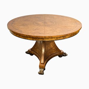 Tavolo rotondo antico in betulla, fine XIX secolo