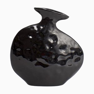 Flat Vase in Shiny Black by Theresa Marx