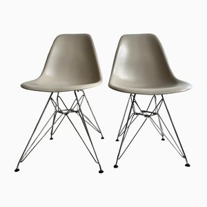 Hellgraue Eiffel DSR Stühle von Eames, 2er Set