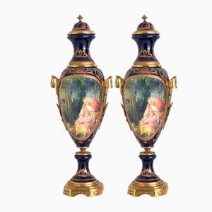 Vasi o urne in ceramica di Sevres, set di 2