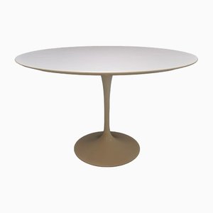 Table Tulipe par Eero Saarinen pour Knoll Inc. / Knoll International